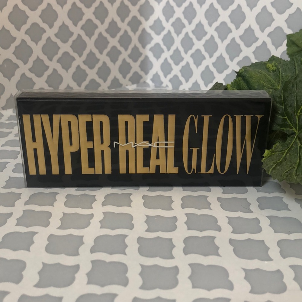 Mac Hyper Real Glow- Get it Glowin’ - Picture 2 of 6